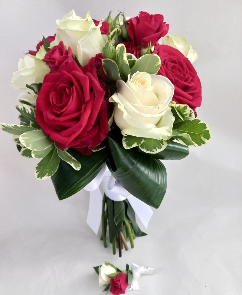 Bouquet sposa  Amore rosso e bianco - Fioreria Oriale